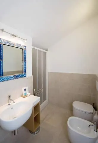 Cristina Гостевой дом Монтероссо-аль-Маре