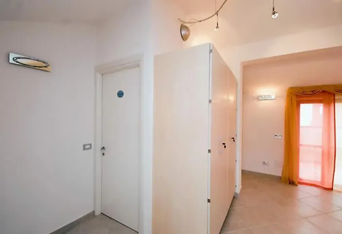 Гостевой дом Cristina Монтероссо-аль-Маре