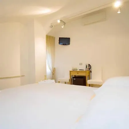 Cristina Guest house *